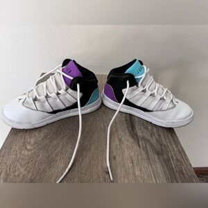 Nike Air Jordan Kids Sneaker Size 10C Max Aura GS Purple Teal Shoes